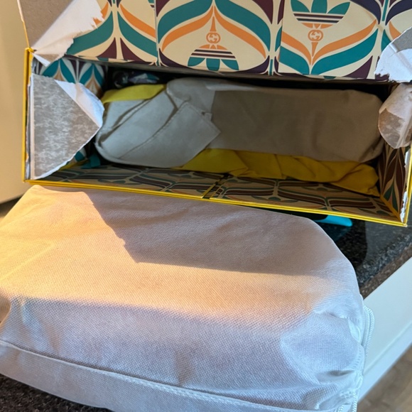 NEW Gucci X Adidas Red Shoulder Bag - Picture 7 of 9